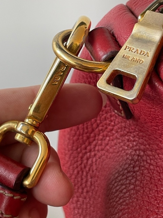 Prada Red Pebbled Leather Shoulder Bag with Gold Hardware - Picture 5 of 16
